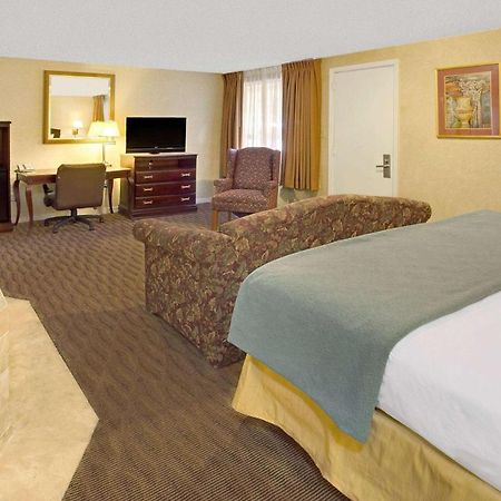 Days Inn By Wyndham Silver Spring Extérieur photo