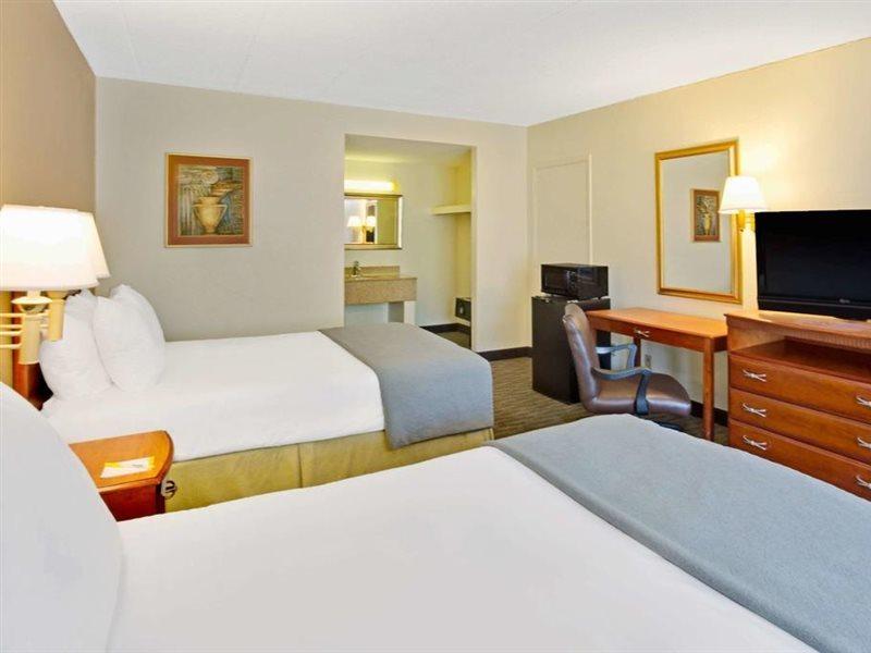 Days Inn By Wyndham Silver Spring Extérieur photo