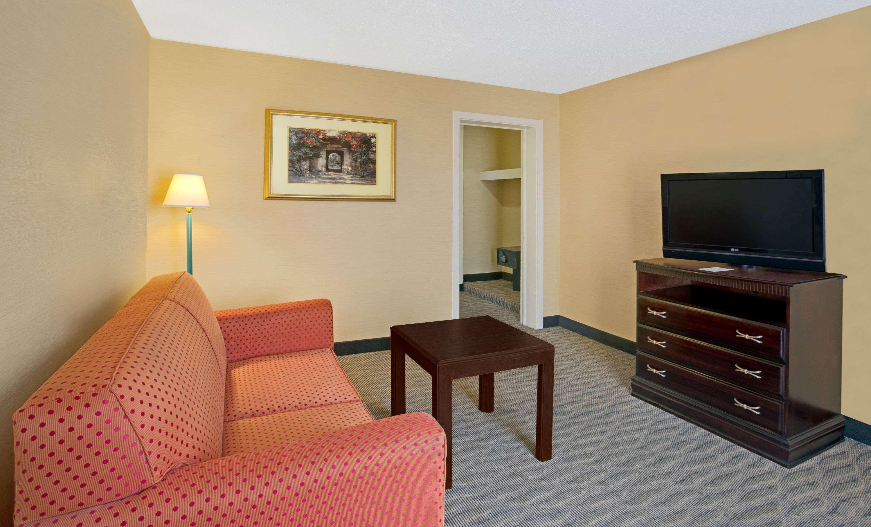 Days Inn By Wyndham Silver Spring Extérieur photo