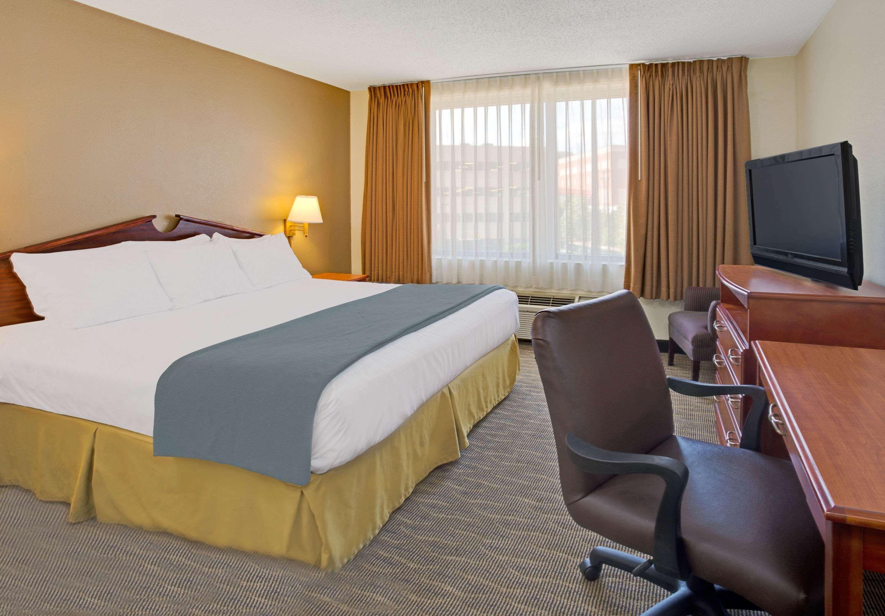 Days Inn By Wyndham Silver Spring Extérieur photo
