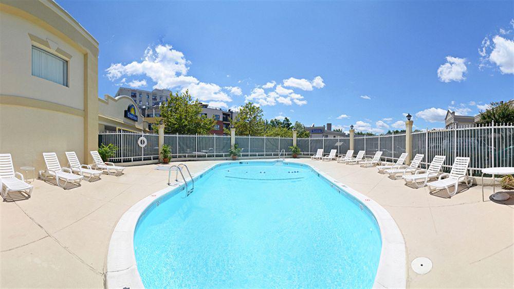 Days Inn By Wyndham Silver Spring Extérieur photo